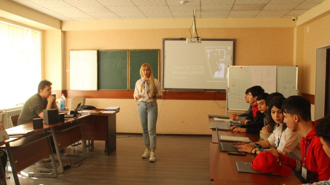 Тренинги омузиши барои чавонон 31 03 2022